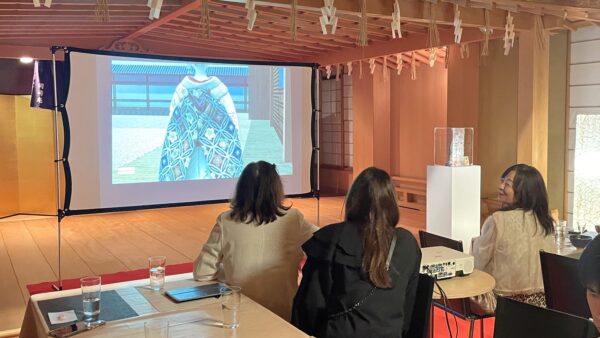 能舞台のあるサロンバー「KryptoKyoto」